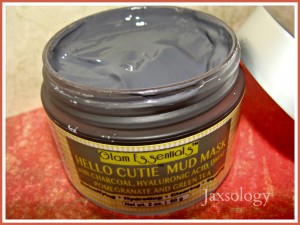 Glam Essentials Hello Cutie Mud Mask open jar